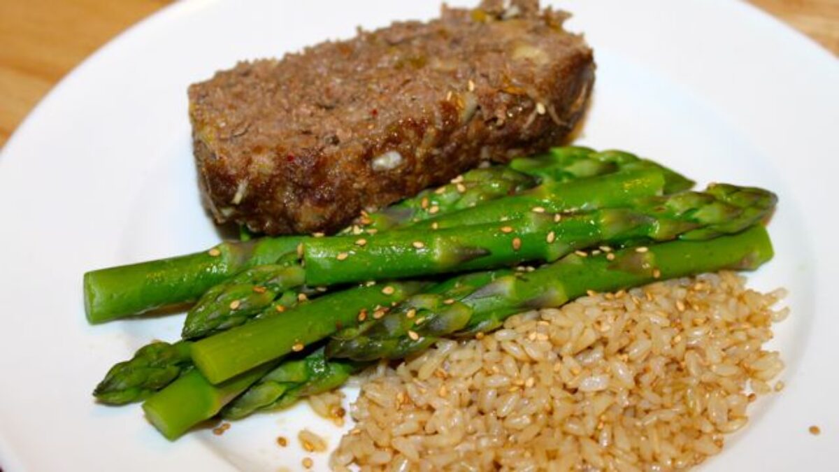 Kimchi Venison Meatloaf with Asparagus and Brown Rice