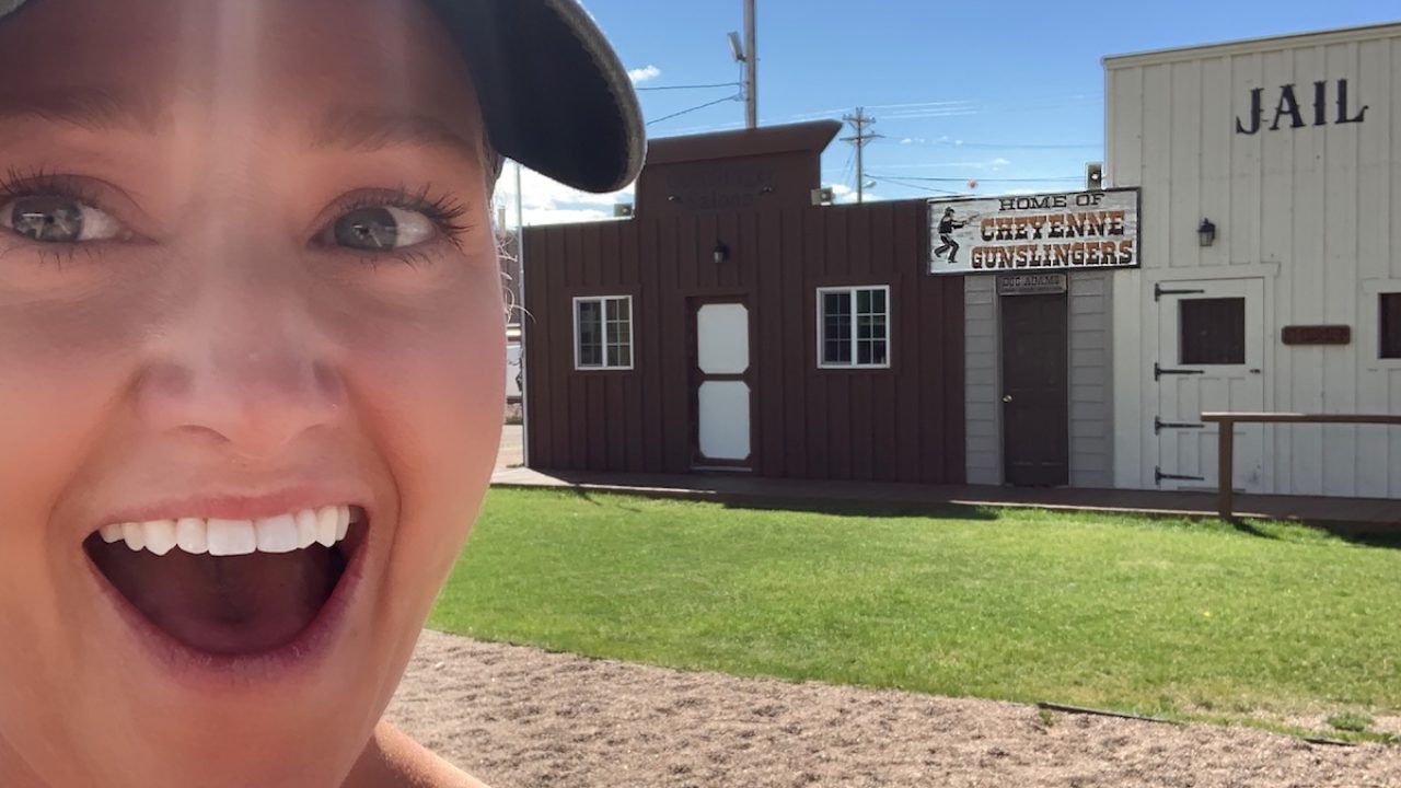 Wyoming-Road-Trip-Cheyenne-Gunslingers